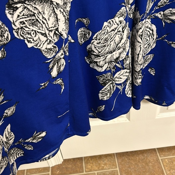 Shelby & Palmer Royal Blue Print Dress Keyhole Back Polyester Spandex Size 12 - Picture 5 of 9